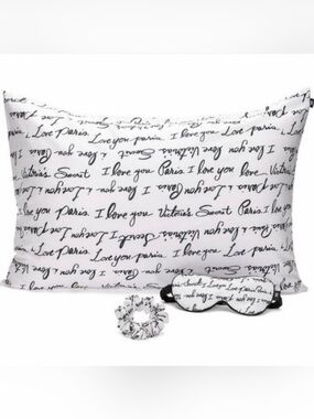 Victoria's Secret White Pillowcase Set with Black I Love You Script + Pink dog